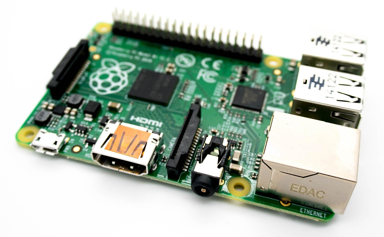 Raspberry Pi circuit électronique microcontrôleur